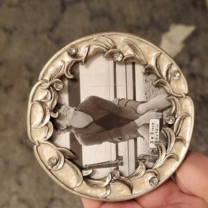 Enamel with Crystal's Frame